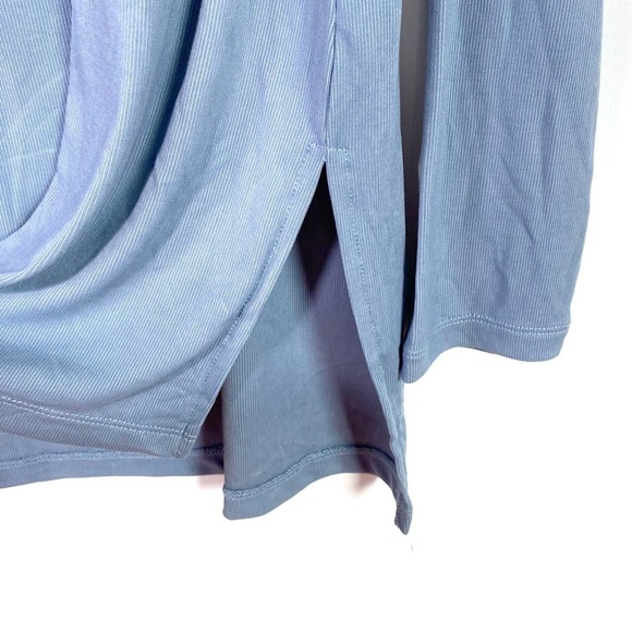 NEW cupcakes and cashmere Blue Lindy Oversized Button Front V-neck Blouse Sz L - Picture 5 of 11